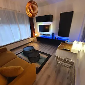 Cosy Corner In Quiet Suburb - Cars Allowed Appartement